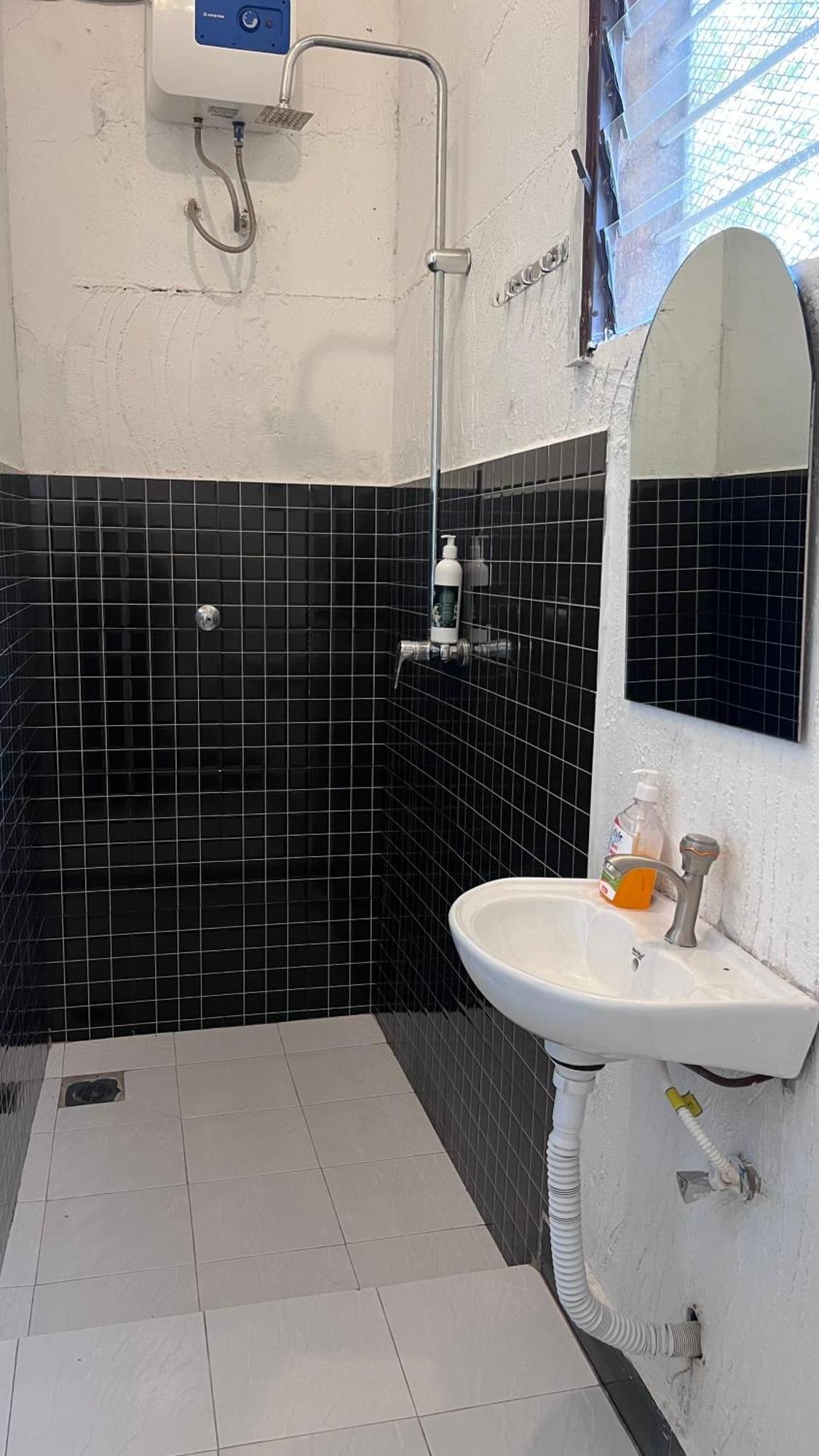 Mambo & Jambo Homestay Mwanza Exterior foto
